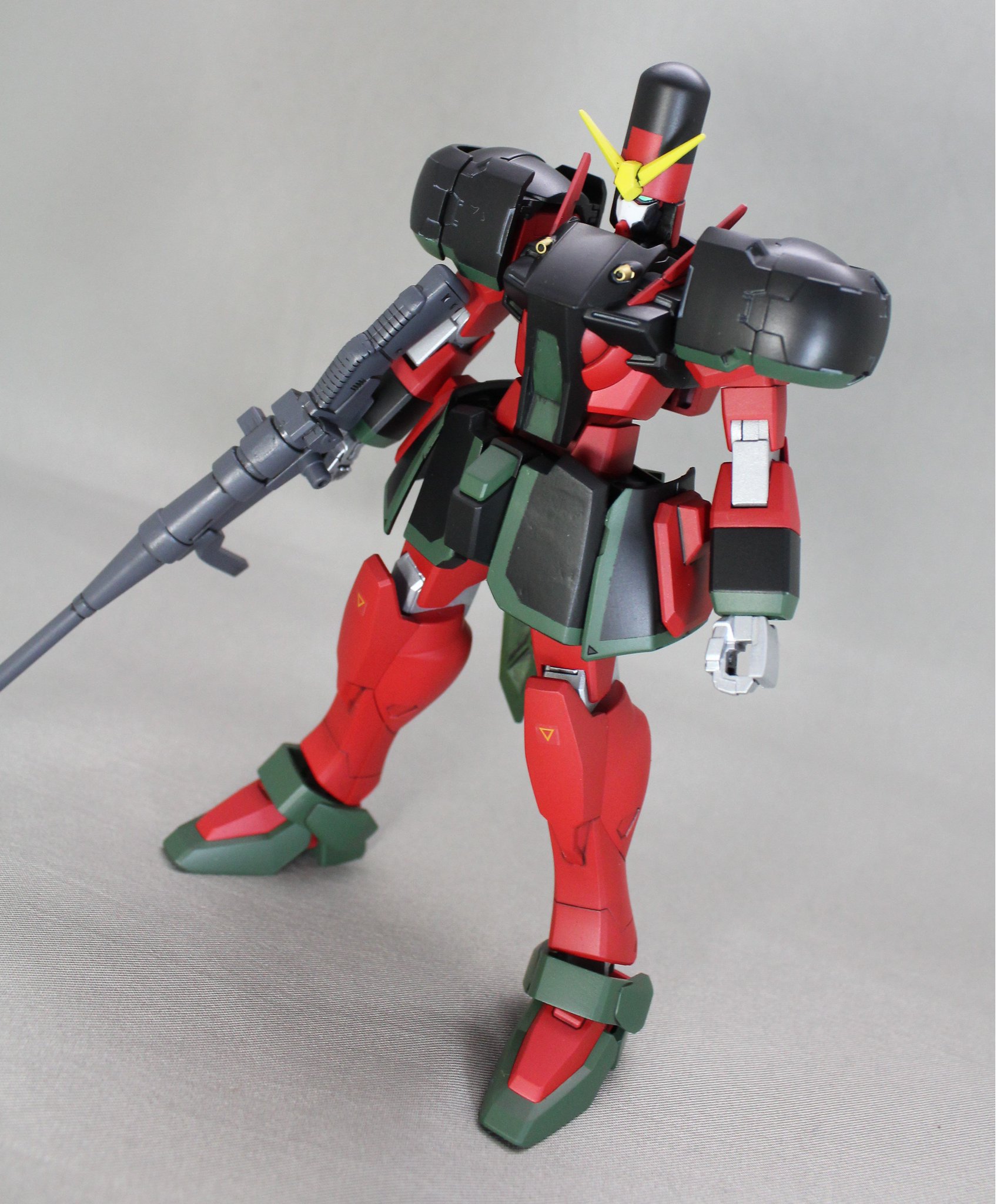 グルグル Twitterissa ビルドジョンブルガンダム完成 Oガンダムを軸に様々なジャンクパーツで作りました 4月のサークル展示会用です 英国面 T Co Plkv2tumxq Twitter