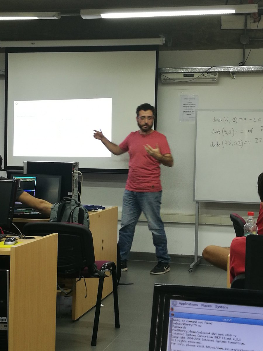 workshopTPC's tweet image. @aloctavodia inaugurando la semana de charlas invitadas en el WTPC2018, contándonos sobre de estadística Bayesiana y programación probabilista con #PyMC3.