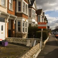 newhomeslondon's tweet photo. Rise of online estate agents slowing down and even preventing sales, new report suggests https://t.co/UkJz3Qj3Gq https://t.co/bByyt6MmvC