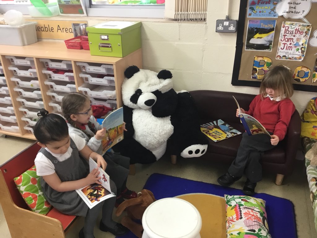 MendellPrimary's tweet photo. Start of another busy week in F1. Our Superhero creative table has been popular today. #selfinitiatedlearning https://t.co/gToWBecWBr