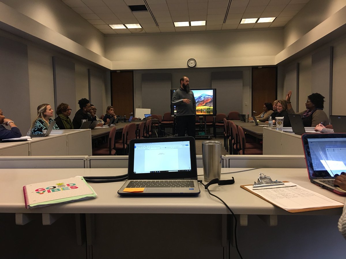 call_me_keasha's tweet image. Cohort 2 with @MattBarfield00 from @Promethean @SumterSCSchools #classflow