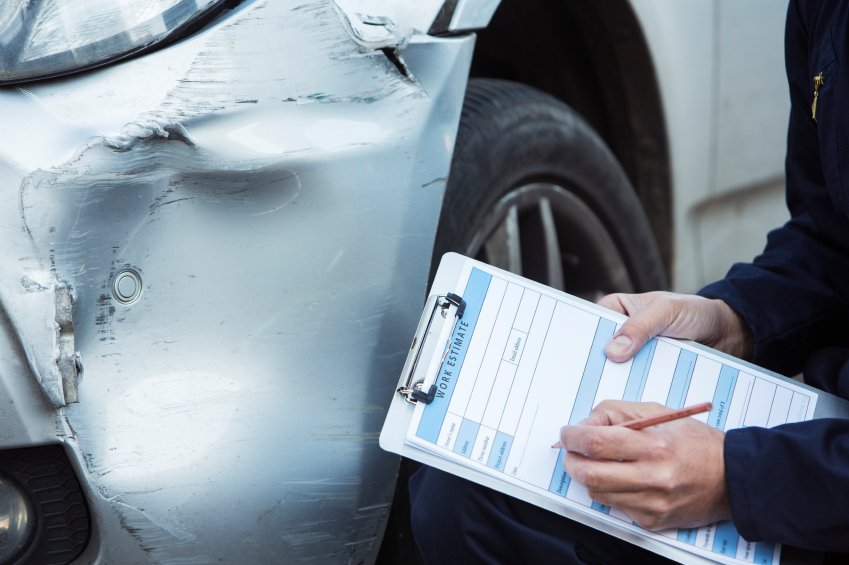 GriffinAuto_Inc's tweet photo. We understand, after a collision you’re eager for everything to go back to normal. 

We will assist you through the entire process from towing to arranging a rental car.  Call us at 561-659-0765. https://t.co/kCA8XQWBtB