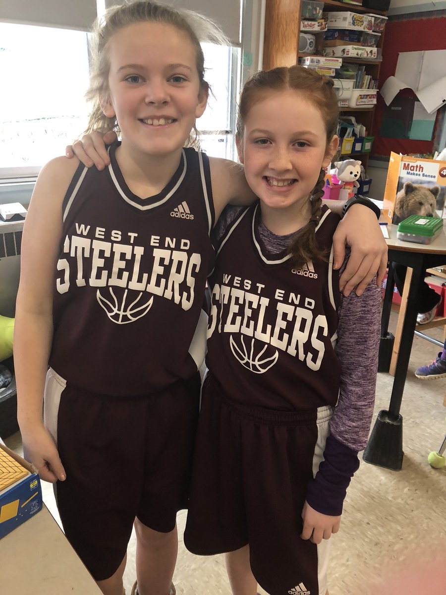 MsSatWestmount's tweet photo. Spirit week at Westmount. 4S Representing the teams we play for on Sport day. #halifaxsteelers #halifaxhawks #halifaxcitysoccer https://t.co/KAbzOkcpgM