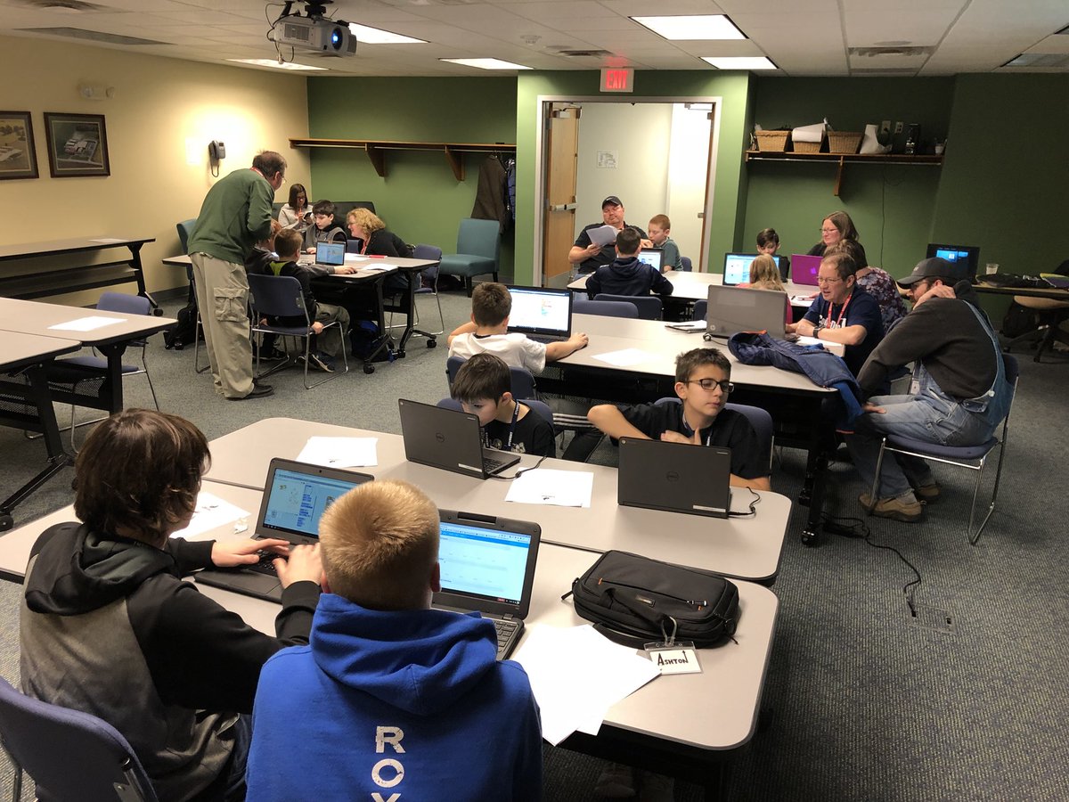 jillksnyder's tweet photo. Our first Coder Dojo class at #NineStarConnect was a great success! https://t.co/I5rDwVQ5WI