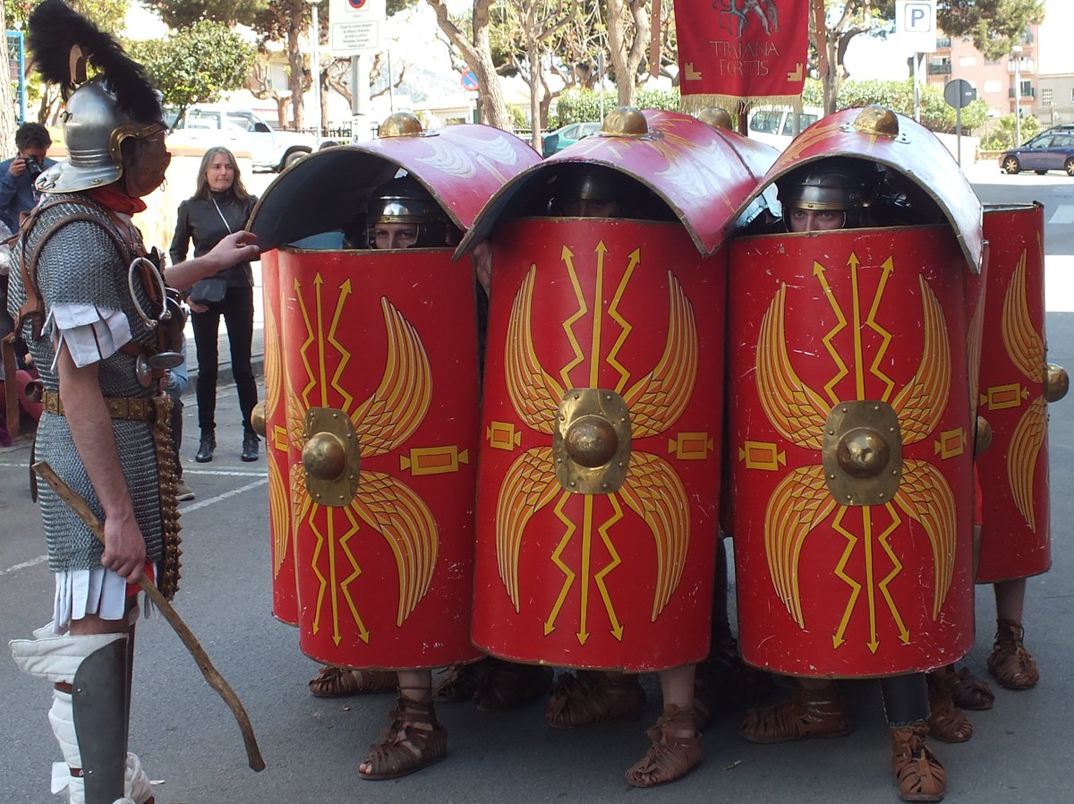 BarcinoOriens's tweet photo. IV edició de la Festa Romana #PremiàDeMar #CanFerrerons
Celebra amb nosaltres la Festa Romana participant en els diferents tallers i activitats, passejant per les paradetes romanes que guarniran la fira i visitant el Museu Romà @MuseuRomaPM #SPQR Més info: https://t.co/cJs5l4sVbm https://t.co/CwPjTZmIv8