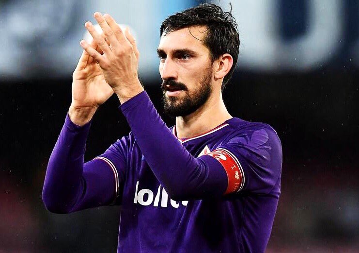 mterstegen1's tweet photo. Una storia che non avrei mai voluto leggere. Ci ha scioccati tutti. Il mio pensiero va alla sua famiglia, ai suoi amici, alla ACF Fiorentina e al calcio italiano. Non ti dimenticheremo Davide Astori.
RIP, Capitano. 🙏����💜 https://t.co/ywtPsAhcVN