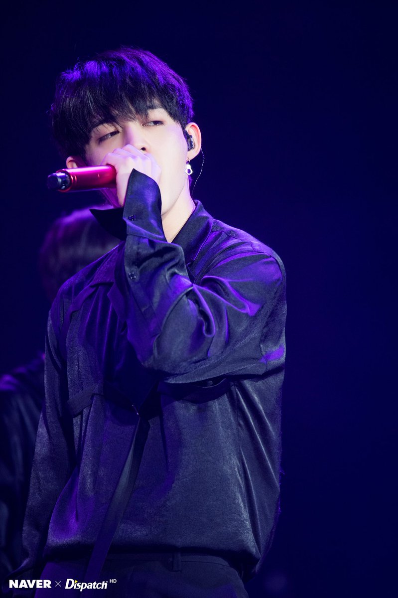 MM_SCOUPS's tweet photo. 세상에 ㅠㅠㅠㅠㅠㅠㅠㅠㅠ 집 가다가 보고 헉해서 리얼로 무릎 갈았다.... https://t.co/0ZJlnfvVuN
