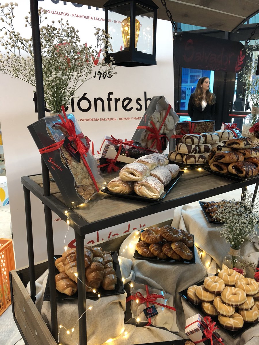 Remealsurdelsur's tweet photo. Hoy estamos en @FusionFreshES con @RomanyMartos @HnosGallegoFdez #panaderiasalvador @Primaflor @Agro_Magazine @malagasecome @DiarioAlhaurin @alhaurindelatorre @TecnyHostel @Pacomoraleschef @gourmetjournal @diputacionMLG @lasolana2 https://t.co/53s2GYuYVb