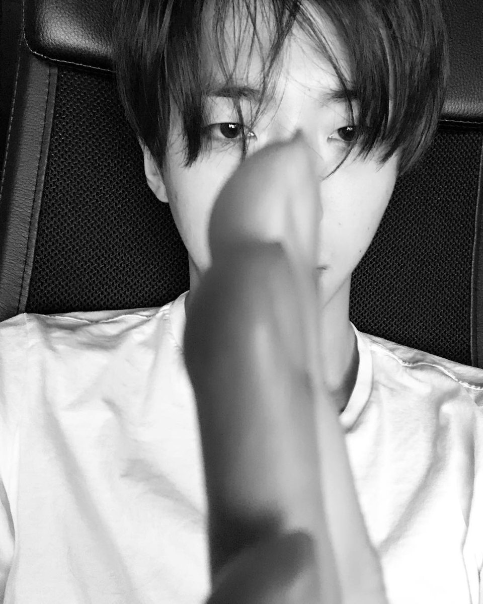 bapsnaps6's tweet photo. [YONGGUK INSTAGRAM] bangstergram: 콘티작업,지겨운pdf https://t.co/GNKDroURHW #kpopsnaps https://t.co/HVKDhl12PZ