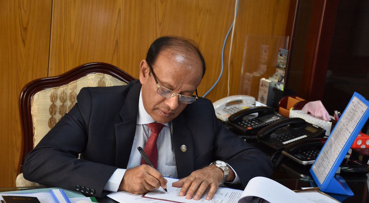 doict_bdgov's tweet photo. অদ্য ৫ মার্চ, ২০১৮ তারিখে তথ্য ও যোগাযোগ প্রযুক্তি অধিদপ্তরের নবাগত মহাপরিচালক জনাব এ কে এম খায়রুল আলম (অতিরিক্ত সচিব) অতিরিক্ত মহাপরিচালক জনাব মালিহা নার্গিসের নিকট হতে দায়িত্বভার গ্রহণ করেন। দায়িত্ব গ্রহণকালে অধিদপ্তরের কর্মকর্তাবৃন্দ উপস্থিত ছিলেন। https://t.co/i6t5vcvX9k