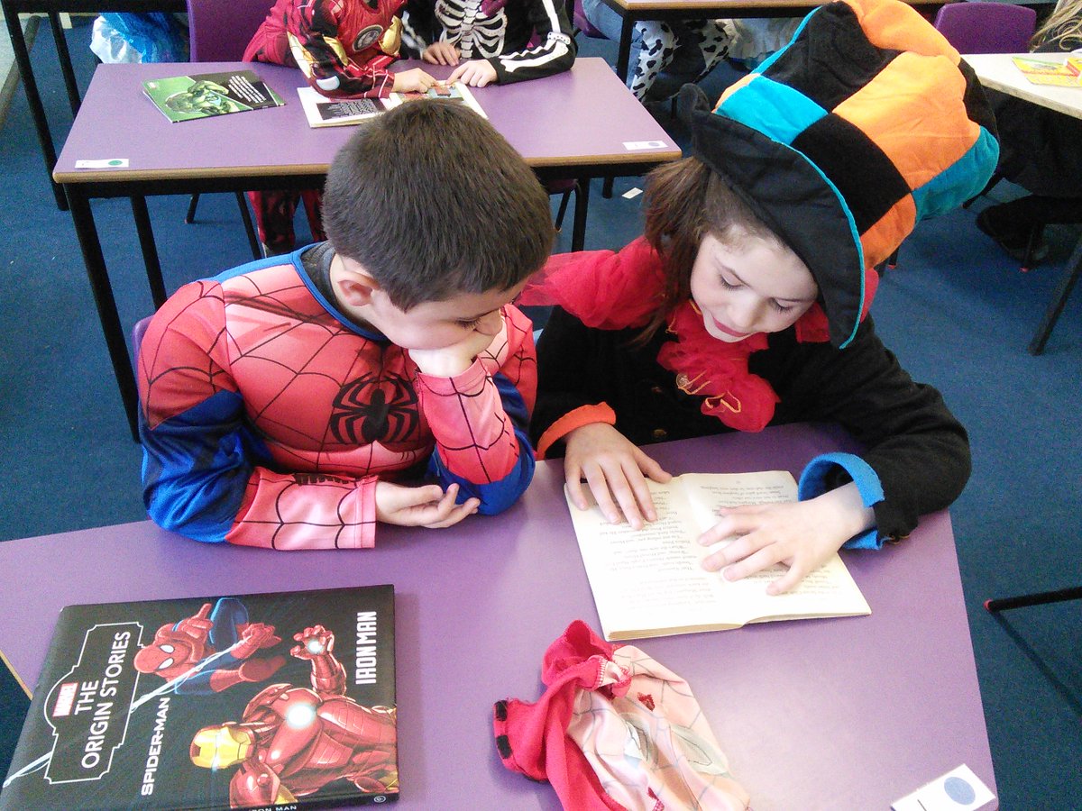 QuayYr1's tweet photo. Paired reading with @QuayYr5 #5LS #quayacademy #DRET https://t.co/OwsafezAhZ