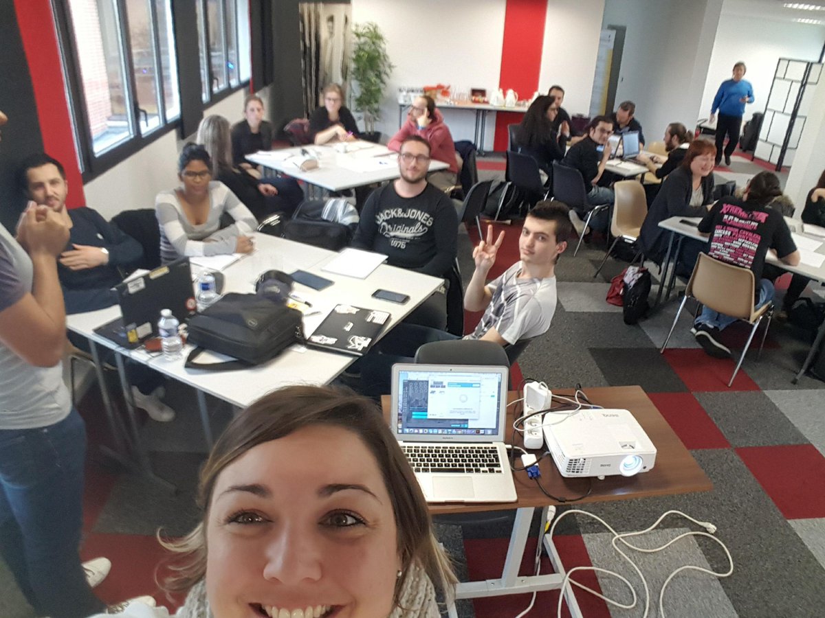 VISIONARI_Lab's tweet image. Bien le bonjour de @TlseMetropole @Toulouse @Occitanie où grâce à @AG2RLAMONDIALE et à la confiance de @simplonco  @Simplon_Occ, les apprenants des fabriques de #rodez #auch #pamiers #saintgaudens #Carcassonne découvrent les ficelles de l'#entrepreneuriat #numérique