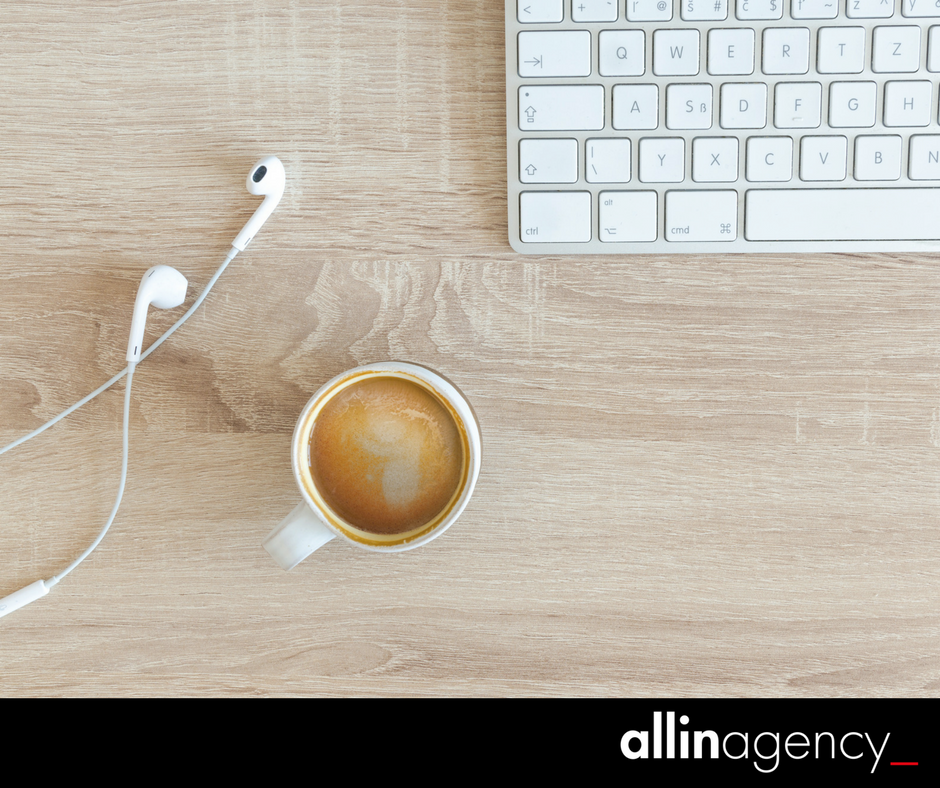 Un buen café acompañado de música en días de lluvia, no puede faltar. Y menos si es Lunes. ☕ 🎧