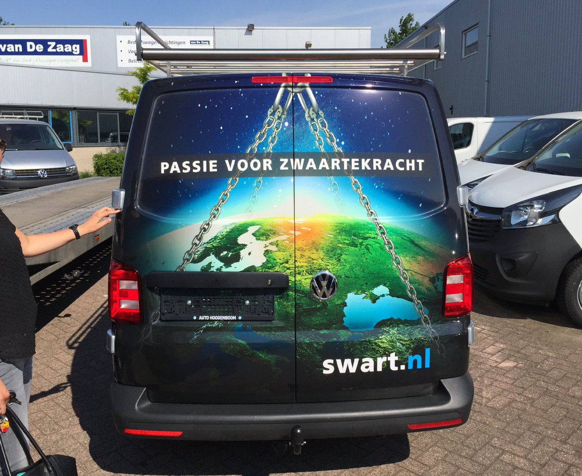 De verkoop van bedrijfswagens in de EU is gestegen, dat blijkt uit de cijfers van <a href="/ACEA_eu/">Follow @ACEA_auto</a>. Hoe blijft jouw bedrijfswagen opvallen? Zie jouw wagen als #visitekaartje en kies voor een onderscheidende belettering bij <a href="/vandezaag/">van De Zaag</a>. 

autoweek.nl/nieuws/verkoop…