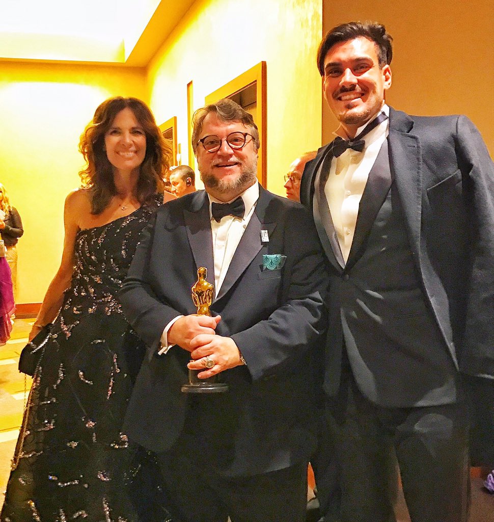 With the genius who won four well-deserved four Oscars!
#Oscar #BestPicture2018 #AcademyAwards #BestDirector #Oscars  #Oscars2018 #Oscars90