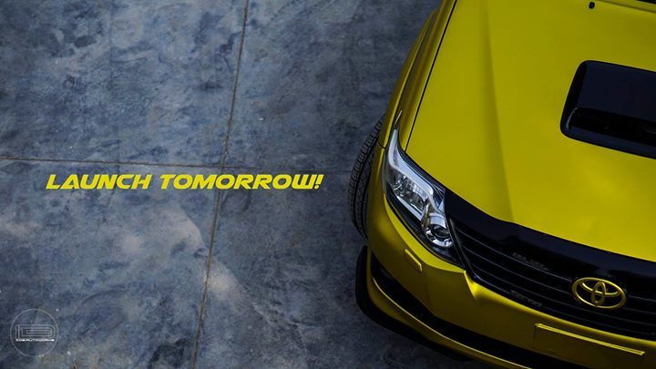 IDE_AutoWorks's tweet photo. Launch Tomorrow!
#IDEautoworks #Toyota #Fortuner #SatinGoldChrome #Launch #Goldwraps #wrappedcarsindia #Gurugram #Toyotaindia #Wrappedfortuner #wrapstudio #wraps #paintisdead https://t.co/ag9qiDcQ3G