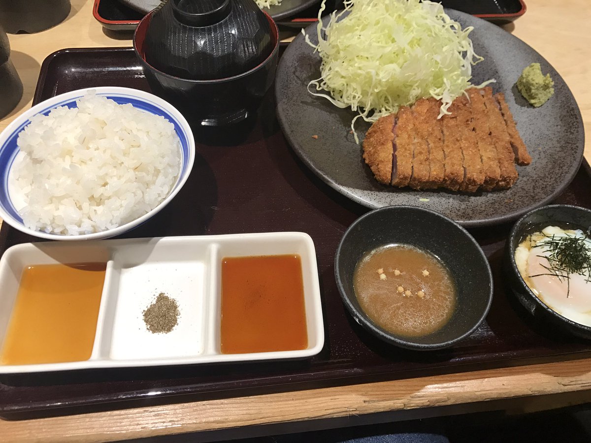 しんご على تويتر 京都行って牛カツ食べて伏見稲荷大社行って千本鳥居の山頂まで行ってからのボーリングしたからなかなか楽しめた 次は 食べ歩きしたいですね
