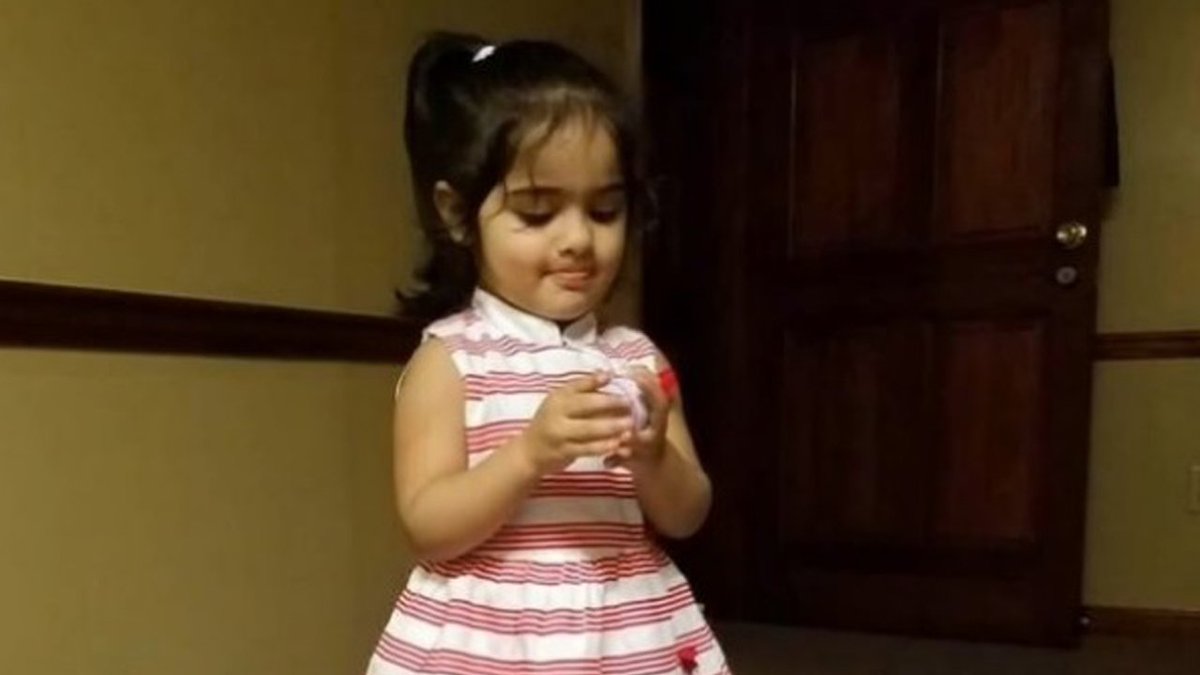 2-year-old girl killed after mirror inside Payless Shoes store fell on top of her bit.ly/2tcVcz2?utm_so… https://t.co/z6OhGhqyez