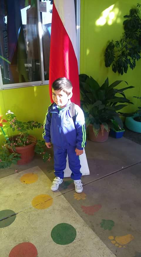 Megsulemec's tweet photo. #MiPrimerDíaDeClasesMG
Mi pequeño hijo Abdías ya instalado en su escuela :) https://t.co/yFcMueXqx7