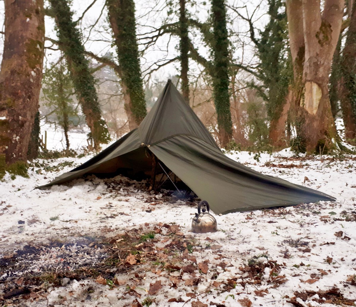 dasoutdoors's tweet photo. Holly had a go at shelter building in the snow last week! Using our #DenKit she made a forester shelter that will sleep two #OutdoorShelter #TarpShelter https://t.co/fiOVp6sRkY