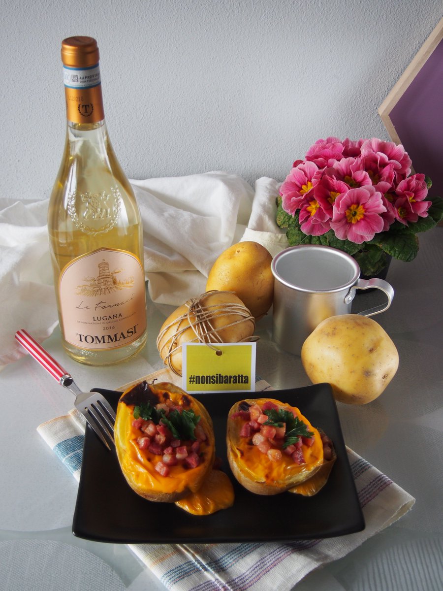 #nonsibaratta Oggi sul blog una ricetta con le #patate per dire NO agli uomini che abusano del loro potere e alle donne che decedo compiacenti! #festadelladonna lovelifelunch.it/2018/03/jacket…