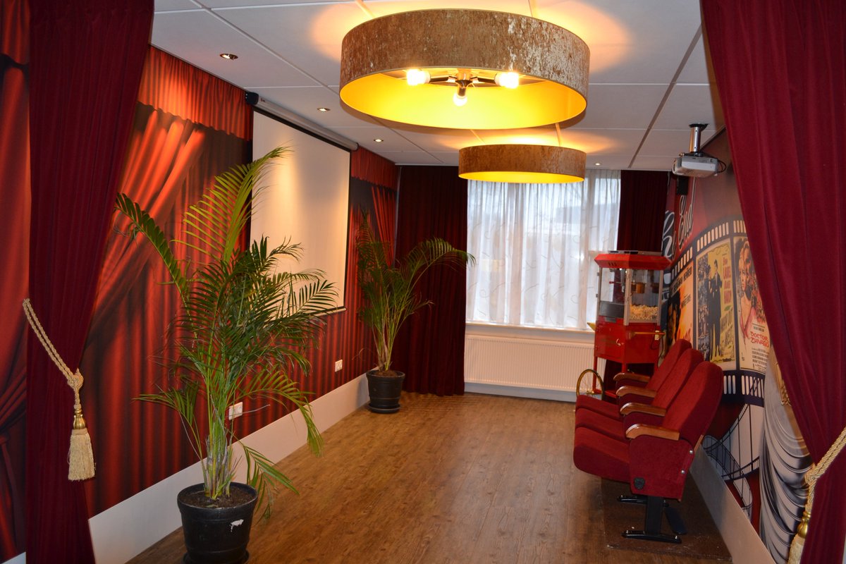 Ben jij of ken jij onze nieuwe ICT Beleidsmedewerker? hetparkhuis.nl…/ict-beleidsmedewerker-36-uur-p…. Denk aan #informatiemanagement #beveiliging #domotica #zorg #inrichtingnieuwetelefooncentrale #bedrijfsprocessen #vacatures Reageer dan snel! Delen = Fijn!