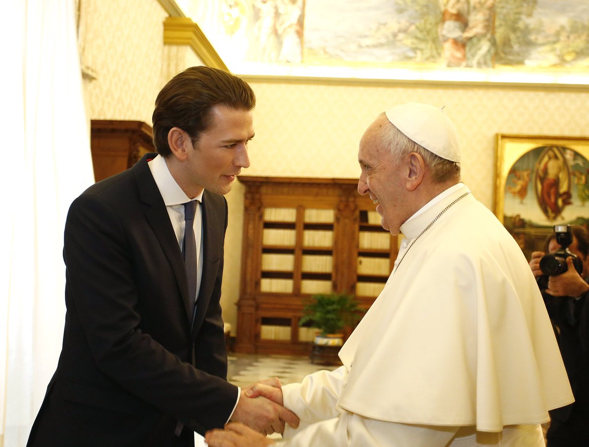 Sebastian Kurz على تويتر Ich Hatte Heute Im Vatikan Ein Gutes Und Herzliches Gesprach Mit Papst Franziskus Pontifex Fur Mich Eine Wirklich Beeindruckende Personlichkeit 1 3 Https T Co 7wwckuokst