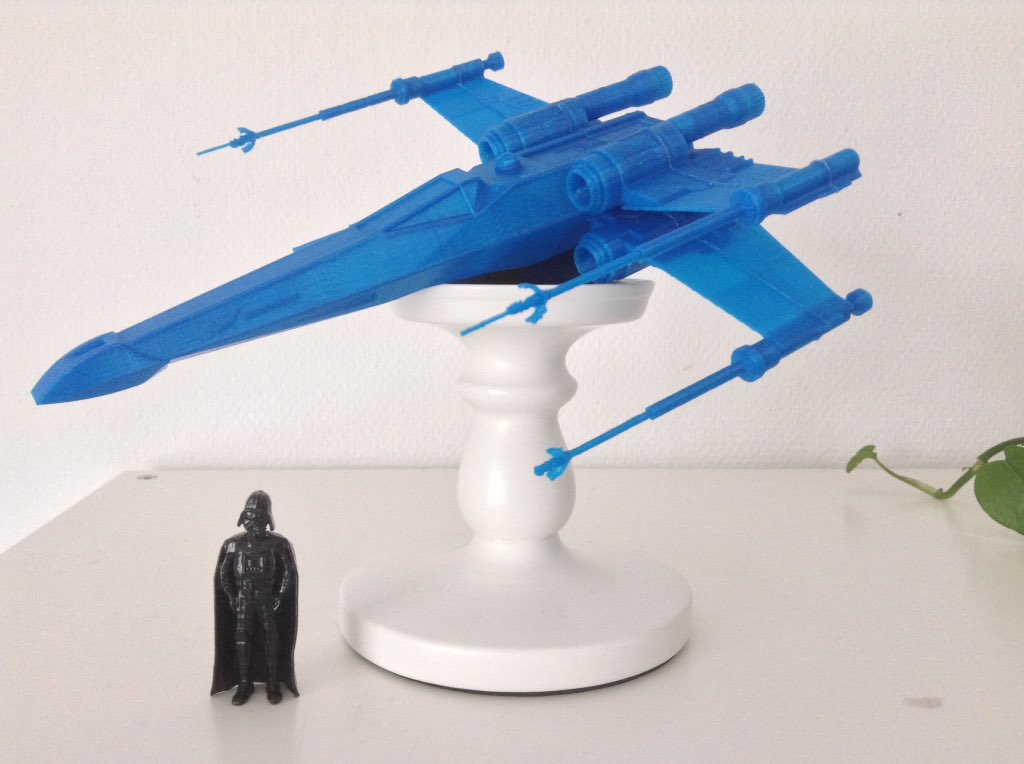 thE_rZA_Cons's tweet image. Pretty nice model. A 16 hrs printing. I like it.

#70s #80s #3dprintings #diy #xwing #starwars #LukeSkywalker #3dprint #kaisertechfilament @Creality3D #80smovies #oldschool #replica @OctoPrint3D #RaspberryPi
