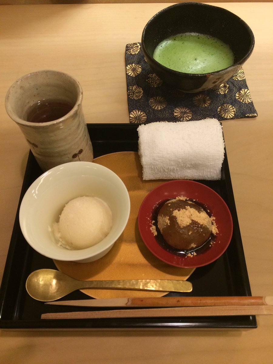 初めて、京懐石をいただきました。あん肝とか初だったし、酒粕アイスが美味しすぎた。お雛様が愛らしい恵比寿の京しずくにて。