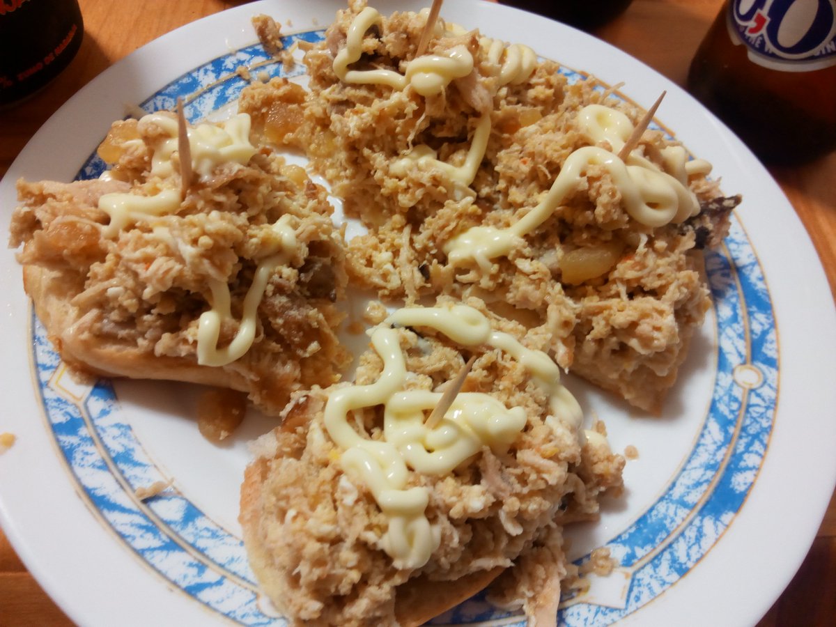 TAPA DEL DÍA, PINTXOS DE PECHUGA DE POLLO CON MAYONESA irdetapeo.blogspot.com.es/2018/03/tapa-d…