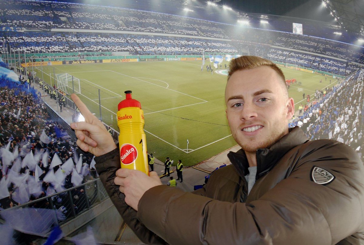 Sensationell! Die berühmt-berüchtigte Trinkflasche von Mark #Flekken haben Mitarbeiter der Firma KROHNE Messtechnik GmbH für 1619,02 Euro ersteigert. Unser Keeper erhöht auf 2000 Euro zu Gunsten der #Zebrakids. Alle Infos: bit.ly/2D1sD7r  #MSV #Zebras