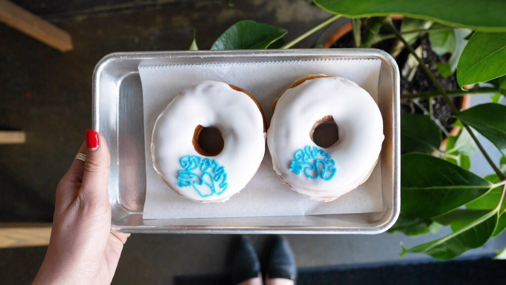 RocBrainery's tweet photo. It's Monday, which means it's time for our 5th Brainiversary week 1 announcement! Let's celebrate this week with... donuts! ๐
The first 250 people to join us this Saturday at #BraineryBazaar will get a free Boxcar donut! https://t.co/sI97IEfPLO https://t.co/fE8QMi6apr