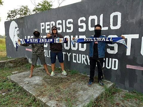 jokam1923's tweet photo. @MafiaWasit Podo pekok e mbah.. wahahaha https://t.co/QbRUXWdFQx