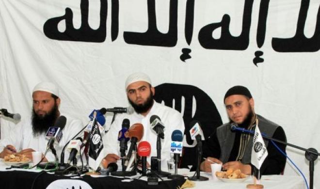 MouradTeyeb's tweet photo. Seifeddine Rais, the Ansar al-Sharia in #Tunisia spokesperson and 5 mates arrested in Kairouan in a #terrorism probe - police.
Their organization was designated a terrorist organization in August 2013 by PM Ali #Larayedh
#أنصار_الشريعة #أبو_عياض https://t.co/ltKEDlxHZS