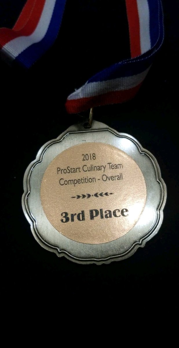 Janett159's tweet photo. Winners!!!🏅#flprostart2018 #3rdplacewaiterrelay #3rdplacemanagement #5thplaceculinary #3rdplaceoverall🏆 #proudteacher #makinghistorytogether #fergusonculinary #hardworkpaysoff @FergusonSHS @Chilis @ProStart @NAFMiami @NAFMiami @CTEMiami @MDCPS @fergusonfccla @FRLAnews https://t.co/x3WwrDoBUC