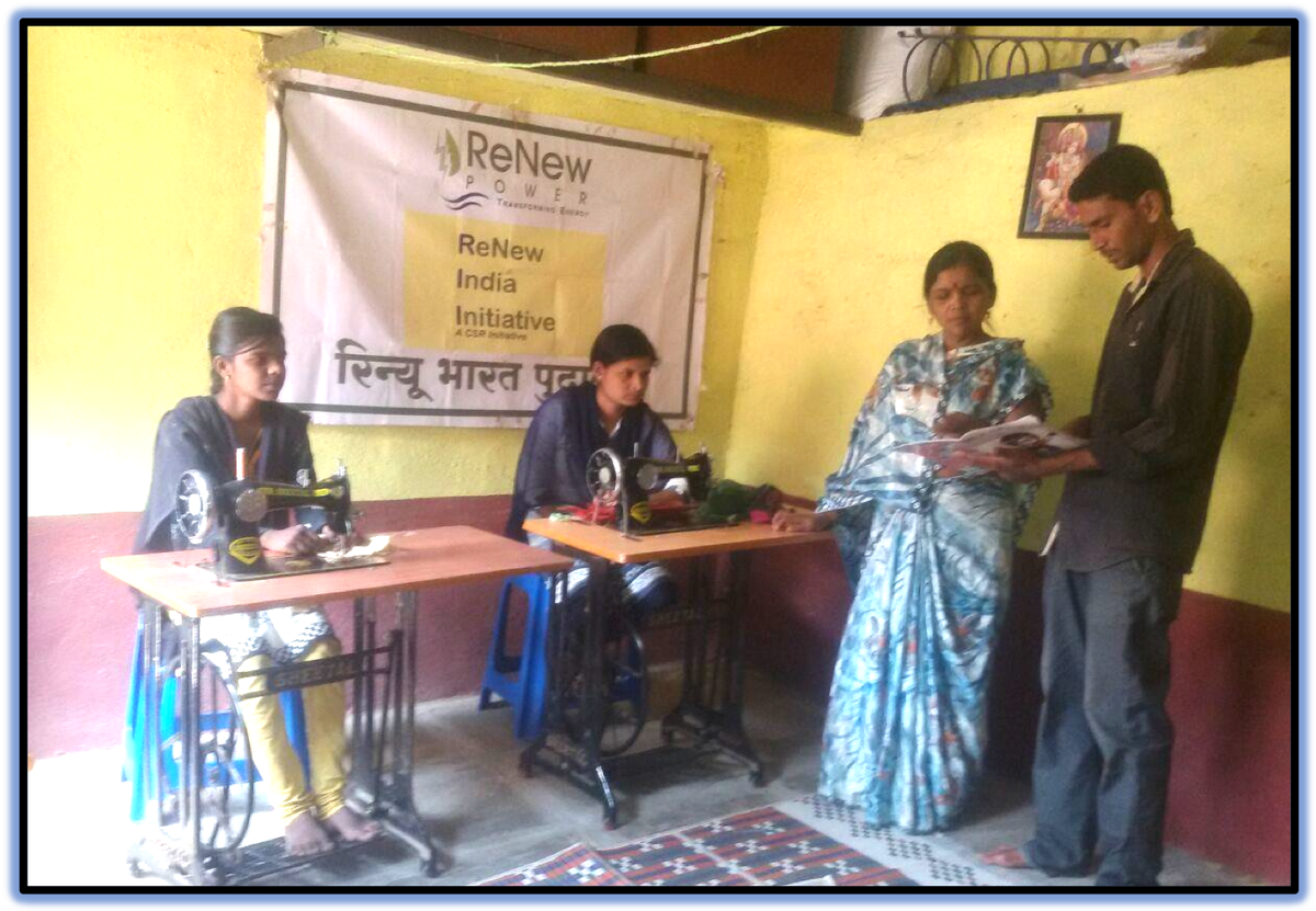 ReNewCorp's tweet photo. Working closely with rural women around Welturi #Mahashtra to promote them as entrepreneurs by supporting establishment of tailoring centre. This is how we work towards #PowerAChange #CSR_Monday https://t.co/BbaAZoCnmh