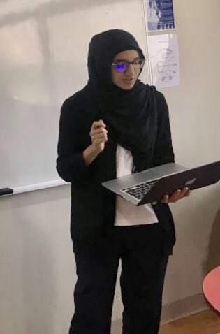 AIS_SrSecondary's tweet image. DP 1 students dive into TOK world #belowthewaterline #knowledgeframework #mathsisfun #pureandappliedmaths