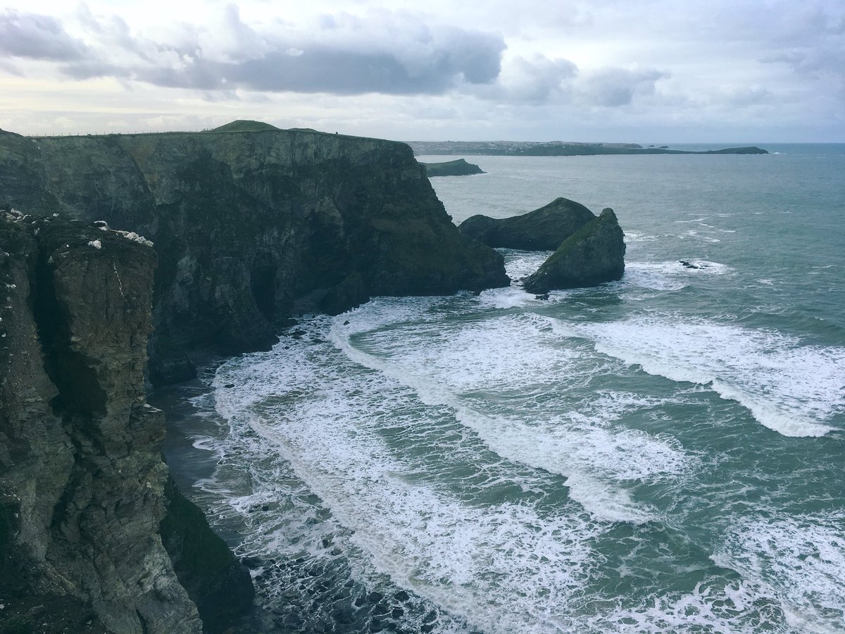 AmandaCC92's tweet photo. HAPPY ST PIRANS DAY EVERYONE HERES A REMINDER THAT CORNWALL IS THE BEST NATION POSSIBLE XOXO #StPiransDay #5thNation #CornwallForever #YesIveHadMyPasty https://t.co/tZi9ZrYlqn