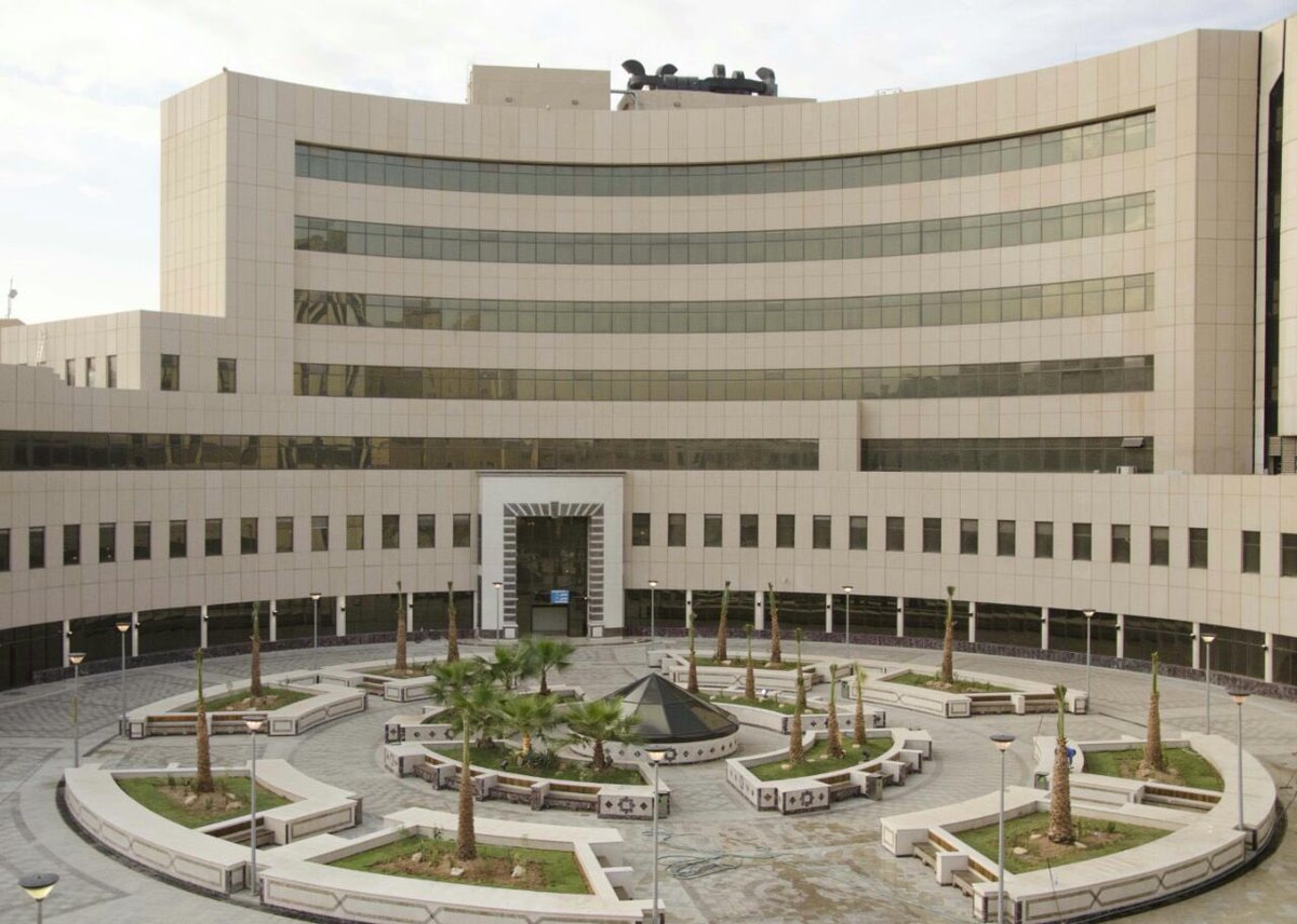 جامعة الملك سعود V Twitter مستشفى الملك عبدالعزيز الجامعي يحقق المرتبة الأولى على مستوى مستشفيات المملكة في رصد الأعراض الجانبية للأدوية والإلتزام بمعايير السلامة الدوائية وذلك وفقا لتقرير هيئة الغذاء والدواء جامعة الملك سعود
