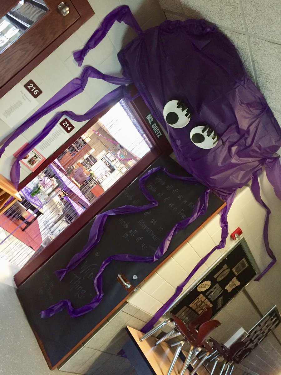 miss_goetz's tweet photo. Let the games begin! Go Purple! 💜 #ColorWar2018
“Do whatever you do intensely.” @burgessdave @cometbooknook #genoastrong https://t.co/qRWJkA2jil
