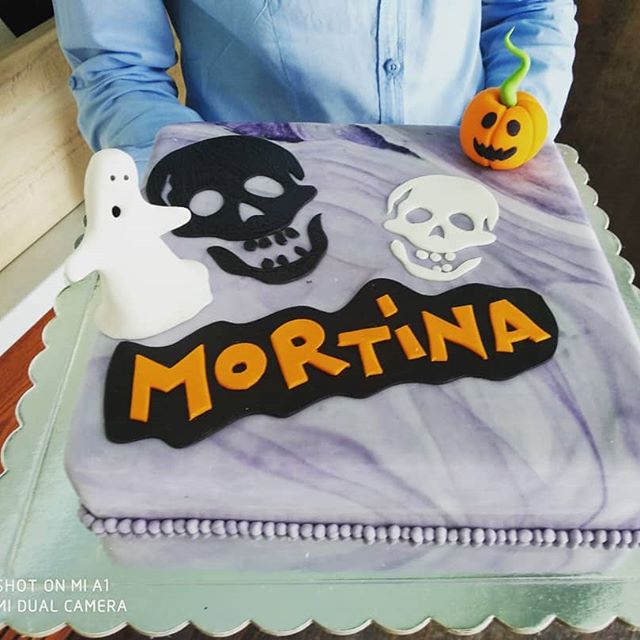 EdCorintAlice's tweet image. Vineri, 2 martie, la lansarea cărții Mortina de Barbara Cantini, ne-am distrat pe cinste și ne-am îndulcit cât pentru o săptămâna. Voi ați făcut deja cunoștință cu Mortina? 

Cea mai cool aparitie de la Corint Junior: edituracorint.ro/mortina.html

 #lansare #kids  #corintjunior #fun