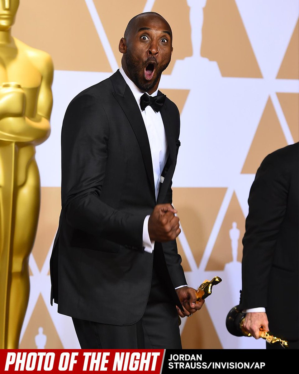 espn's tweet photo. Oscar winner Kobe Bryant. #PhotoOfTheNight https://t.co/3wKF3kEwi1