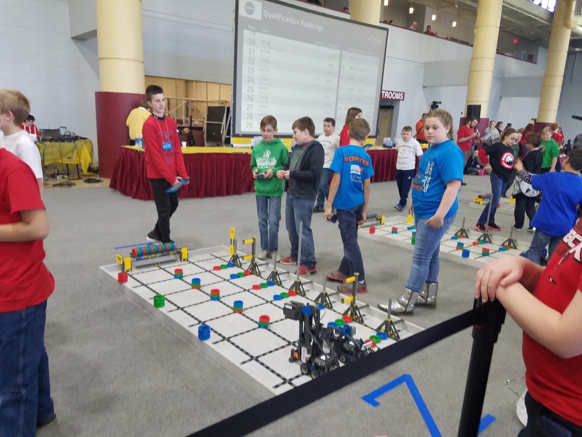 CentralsVEXiq's tweet photo. Central took 6 teams to the WV State VEX IQ Championship Tournament this Saturday, at Fairmont State University. Everyone achieved and our teams excelled in all disciplines! https://t.co/8y5bt37CLO