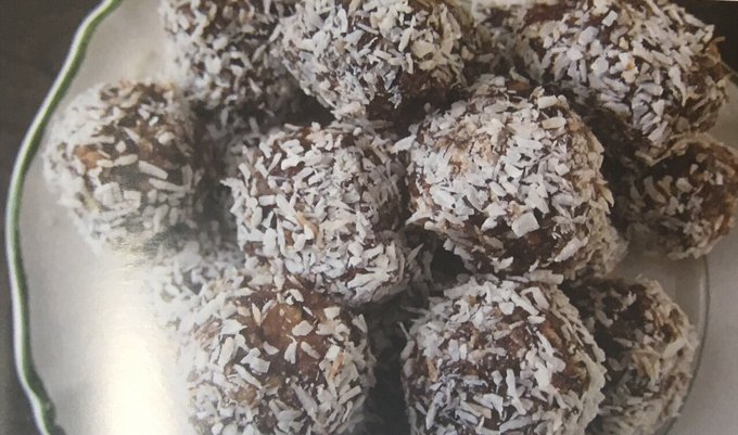 uniondates's tweet photo. Date Rolls - Aseel dates is the best ingredient for making delicious rolls along with coconut and nuts. #seedlessdates #aseeldates #medjool #deglet #energyroll #energyballs #energybooster #energybites https://t.co/INy1an2rzc