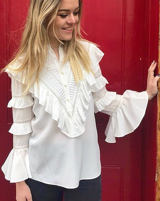 thebrimfulstore's tweet photo. Stunning new spring pieces in that you simply can’t do without ❤️💗🌸
.
.
.
.
.
#boutique #shopfinds #shopindependent #shoplocal #prettythings #prettyclothes #londonshops #fashion #spring #style #maidavale #littlevenice #formosastreet #reddoor https://t.co/uhZrcE756X https://t.co/tZOewSbiyG
