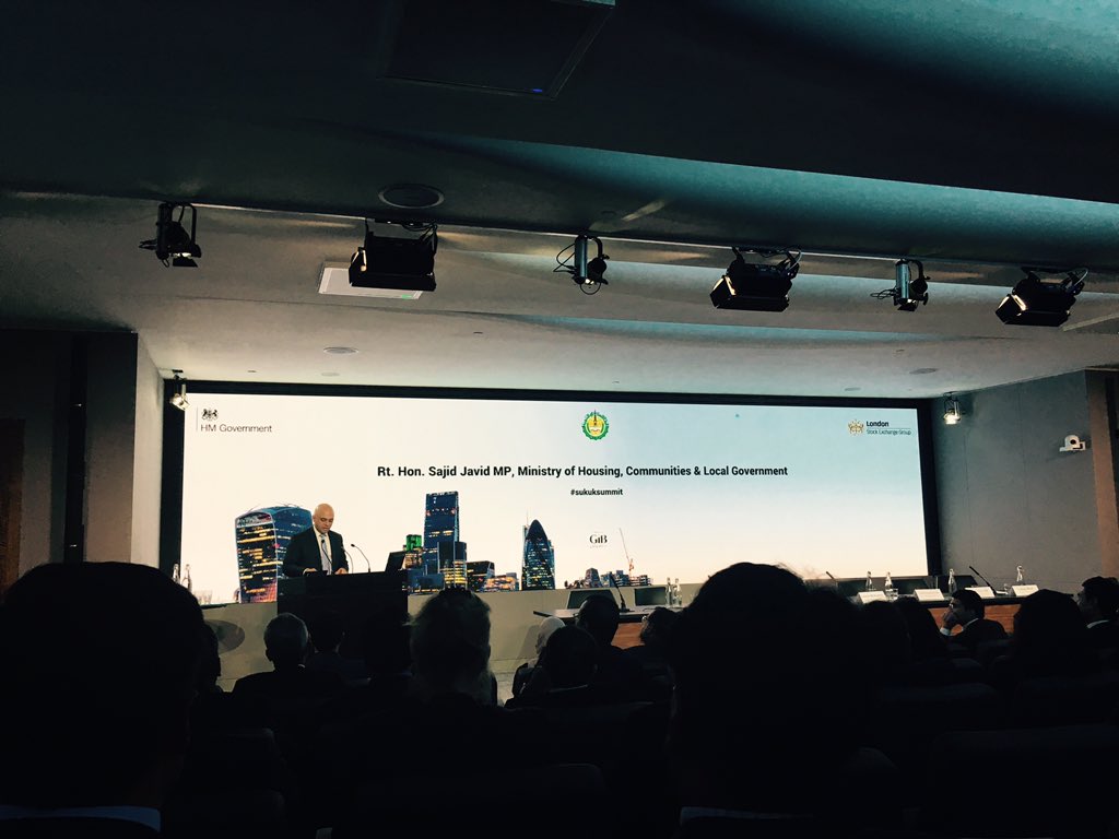 saminakakram's tweet image. &quot;Where in the world would you find the sons of two Pakistani bus drivers speaking at a top leading conference!&quot;.  ~ @sajidjavid @MayorofLondon #SukukSummit #LondonStockExchange #IslamicDevelopmentBank #London #MayorofLondon #Diversity #ShootForTheStars #Inspiring ☺️