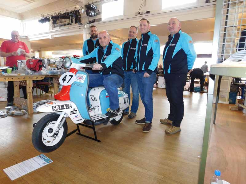 ScooterLabUK's tweet photo. Mmmm, tasty SX 200 for the track: https://t.co/l4ZTKMyLyW #BSSO #Scootopia #JBTuning https://t.co/kp8cbMaE2L