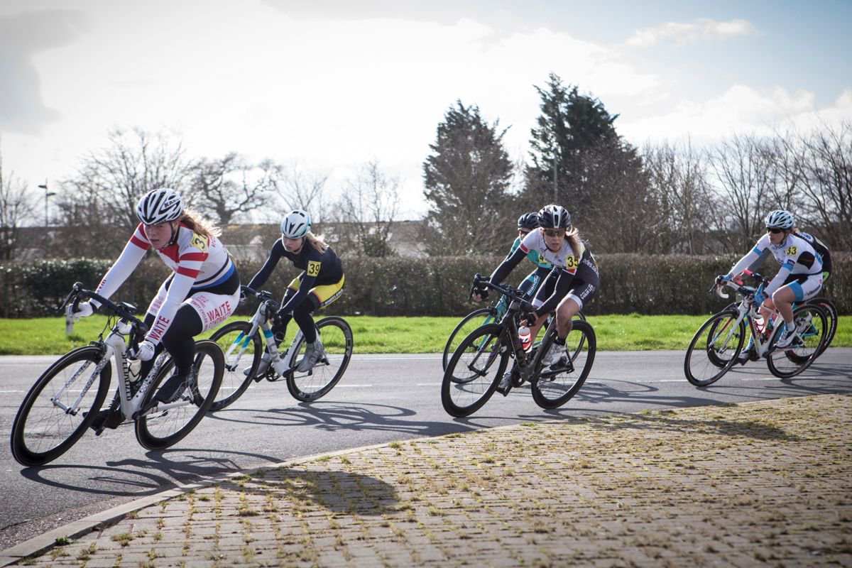 brooksengland's tweet photo. @_julietelliott talks about finding a love of racing and competition this week on the #BrooksBlog https://t.co/yBL4oWI4fG https://t.co/x72NhobRrY