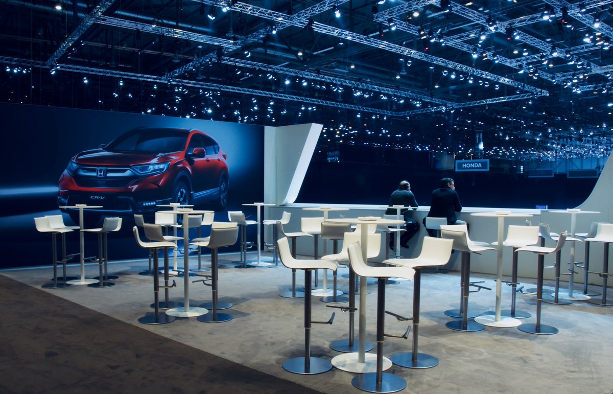 Avantgarde_LDN's tweet image. Ready for tomorrow! Team is excited here in Geneva #GenevaMotorshow2018 #Honda #calmbeforethestorm #avantgarde #creatingfans #excited