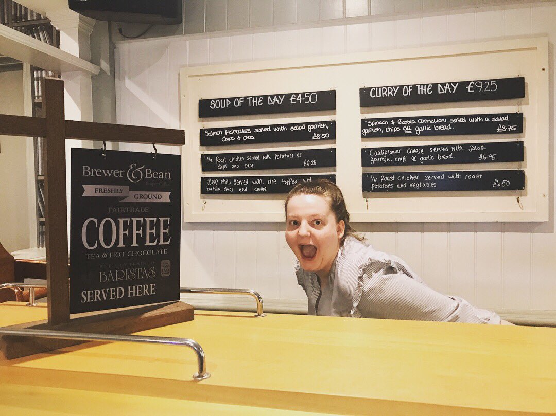 HolmbushInn's tweet photo. Pop in and enjoy our daily specials, we know Leah is! 😍🍽😂🍷 https://t.co/fOriUQHLue